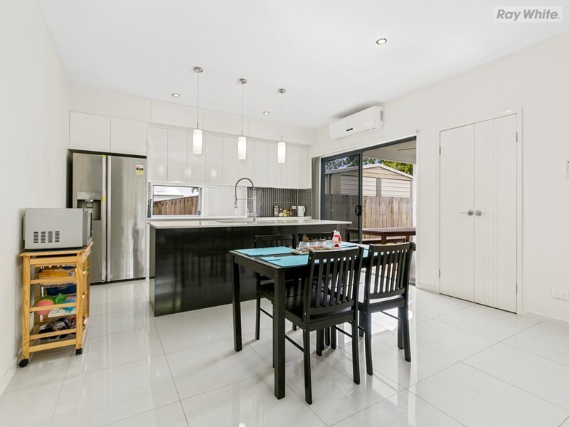 4 Willow Rd West, Redbank Plains QLD 4301