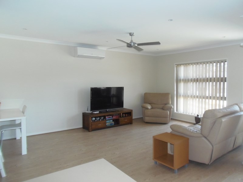 25 Moontide Way, Springfield Lakes QLD 4300