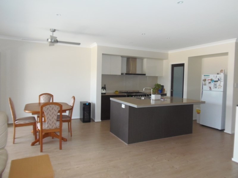 25 Moontide Way, Springfield Lakes QLD 4300