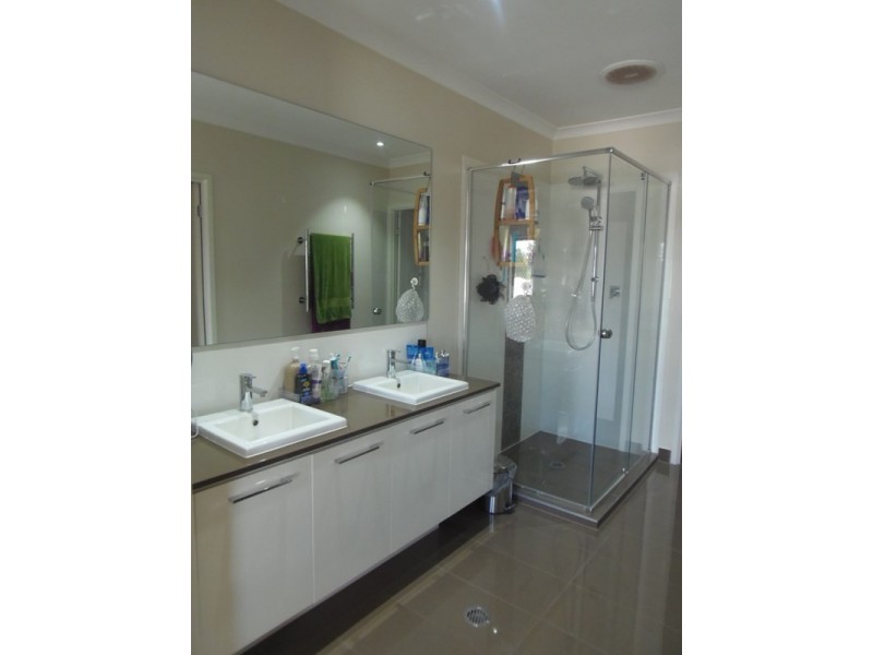 25 Moontide Way, Springfield Lakes QLD 4300