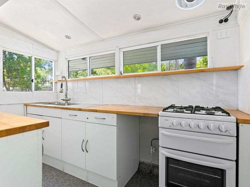 10 North Street, North Ipswich QLD 4305