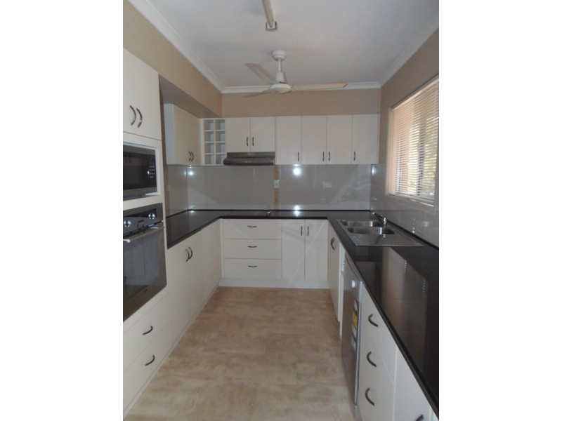 37 Caroline Street, Riverview QLD 4303