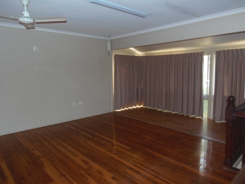 37 Caroline Street, Riverview QLD 4303