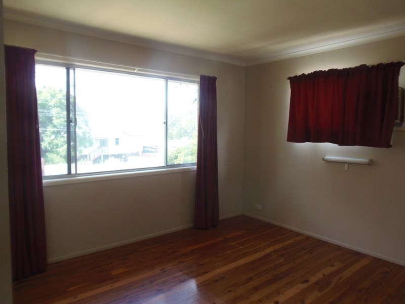 37 Caroline Street, Riverview QLD 4303