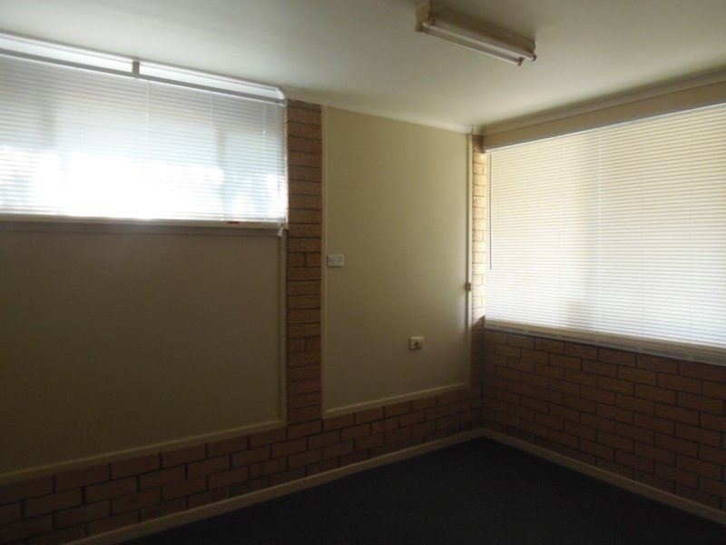 37 Caroline Street, Riverview QLD 4303