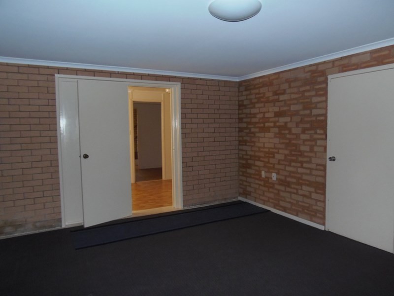 37 Caroline Street, Riverview QLD 4303