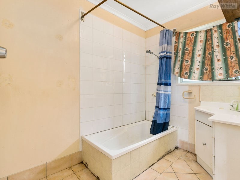 27 Aldinga Street, Redbank Plains QLD 4301