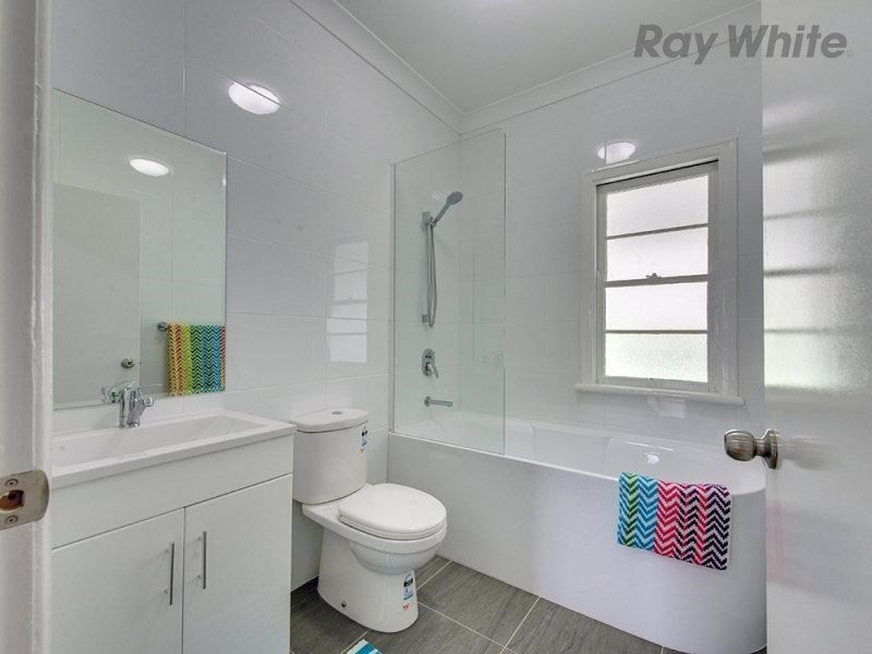 11 Lusitania Street, Newtown QLD 4305