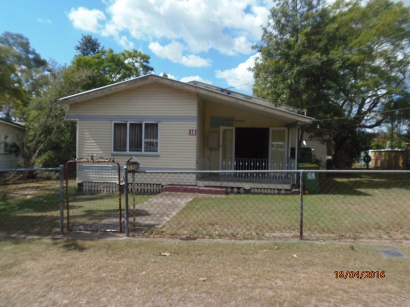 18 Caroline Street, Riverview QLD 4303