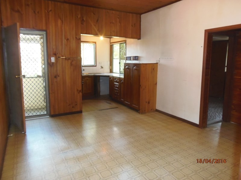 18 Caroline Street, Riverview QLD 4303