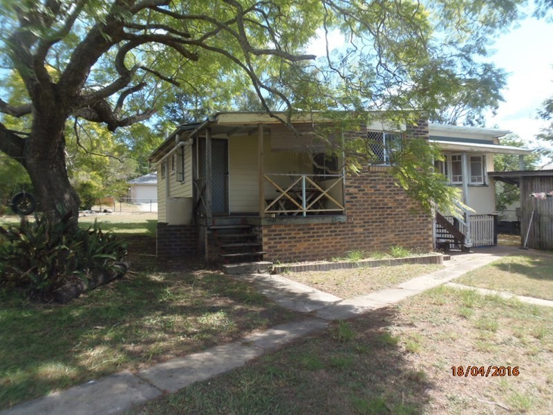 18 Caroline Street, Riverview QLD 4303