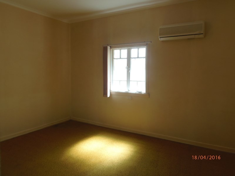 18 Caroline Street, Riverview QLD 4303