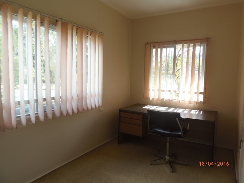 18 Caroline Street, Riverview QLD 4303