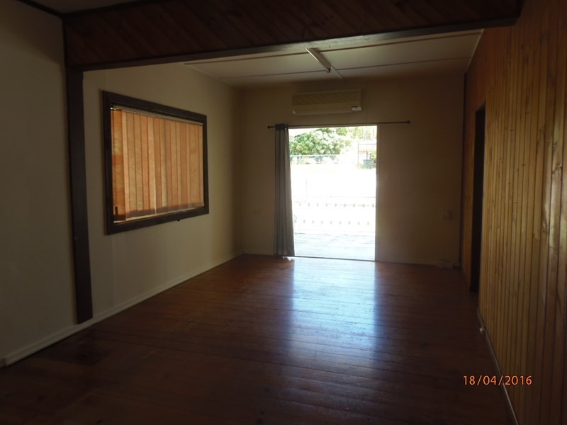 18 Caroline Street, Riverview QLD 4303