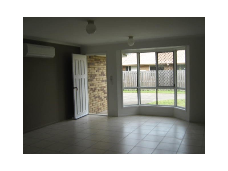 1/5 Broadfoot Drive, Goodna QLD 4300