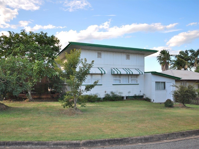 73 Grenadier Circuit, Ebbw Vale QLD 4304