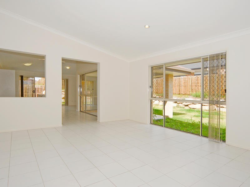 18 Nicholls Drive, Redbank Plains QLD 4301