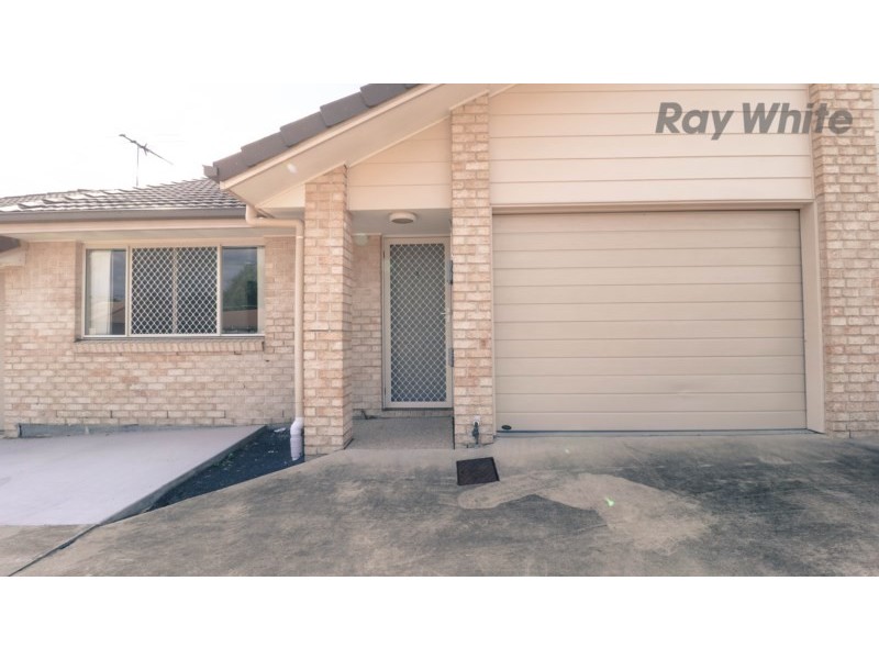 2/8 Rosegum Place, Redbank Plains QLD 4301