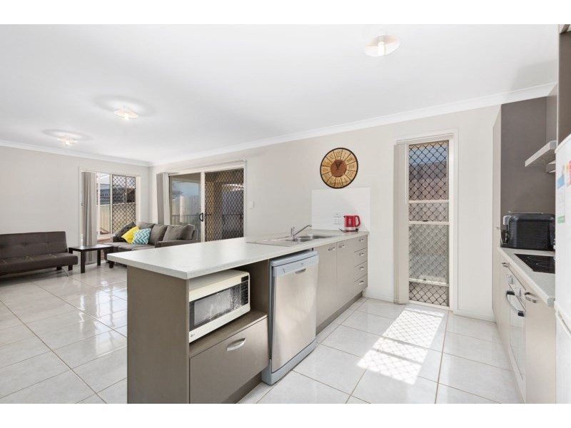 12 Boundary Street, Bundamba QLD 4304