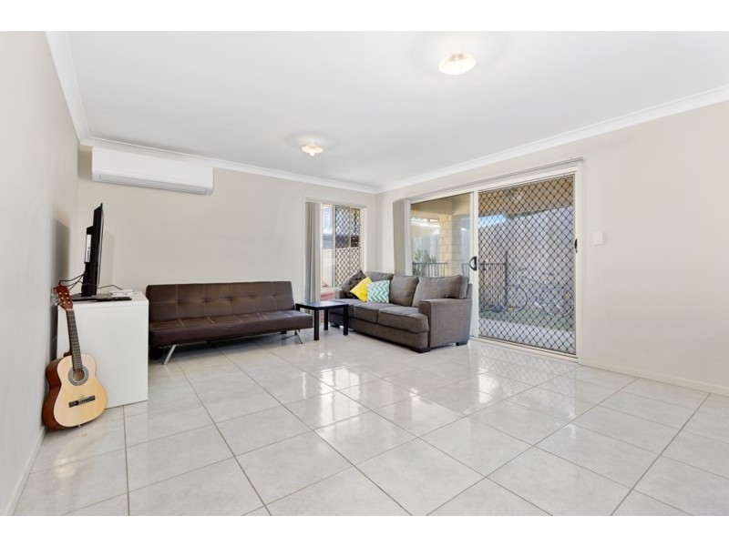 12 Boundary Street, Bundamba QLD 4304