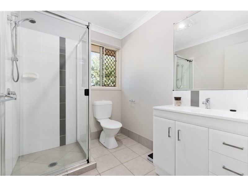 12 Boundary Street, Bundamba QLD 4304