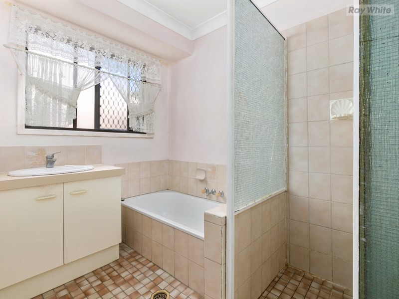 32 Somerfield Street, Redbank Plains QLD 4301