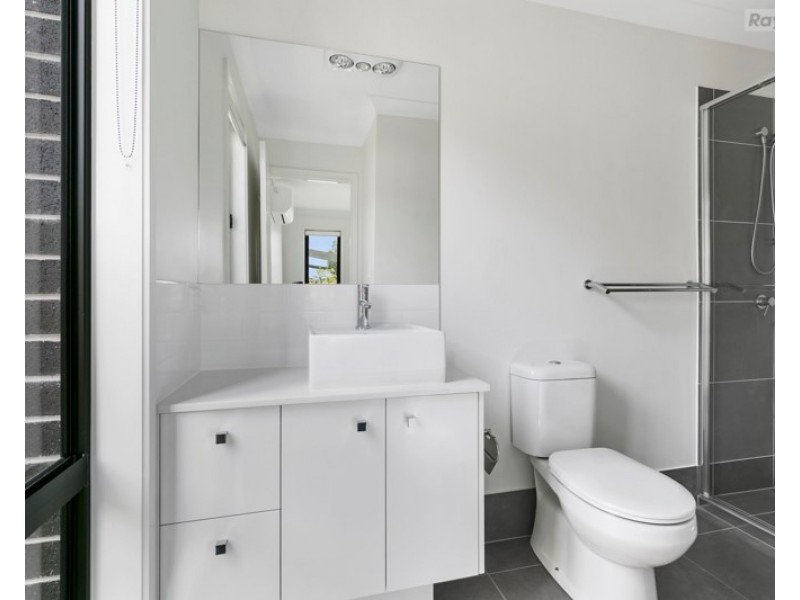 2/47 Christie Crescent, Bellbird Park QLD 4300