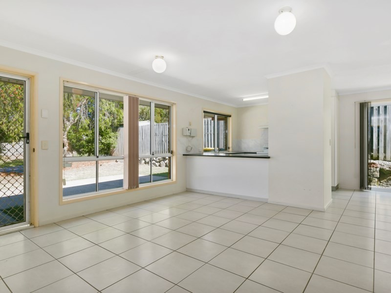 1/6 Mooney Close, Goodna QLD 4300