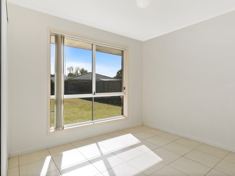 1/6 Mooney Close, Goodna QLD 4300