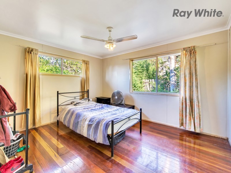 4 Warry Street, Gailes QLD 4300