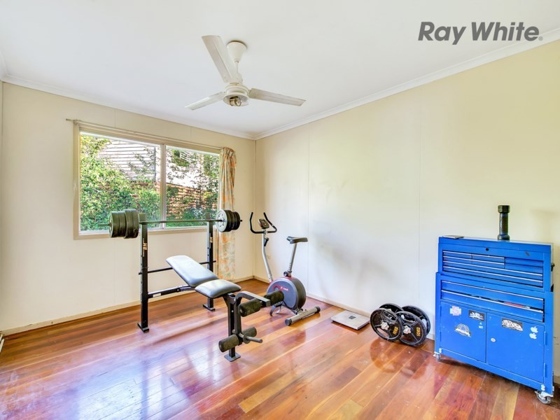 4 Warry Street, Gailes QLD 4300