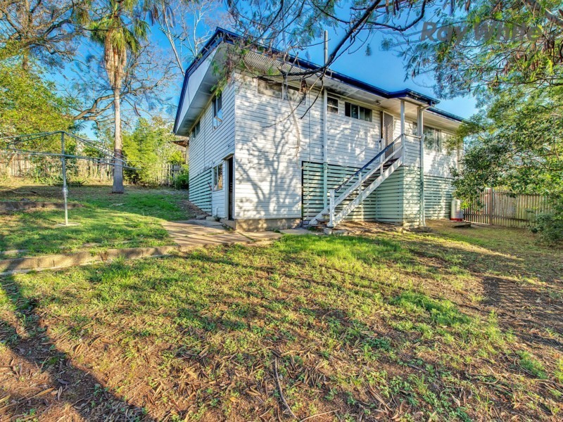 4 Warry Street, Gailes QLD 4300