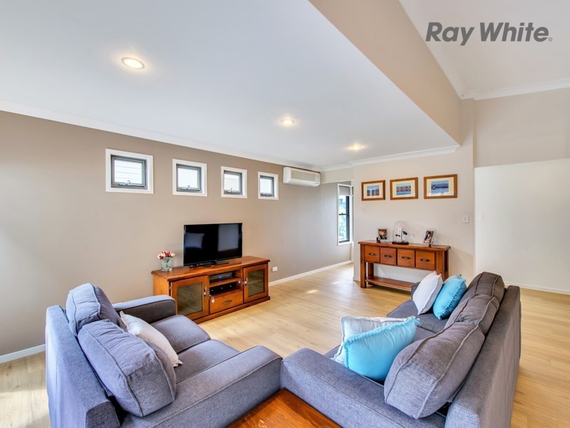 8 Heathwood Place, Collingwood Park QLD 4301