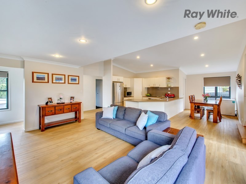 8 Heathwood Place, Collingwood Park QLD 4301