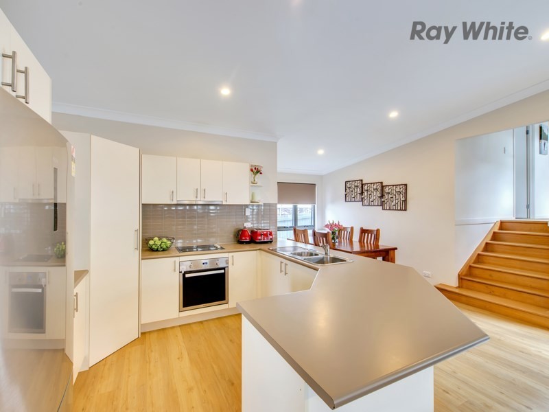 8 Heathwood Place, Collingwood Park QLD 4301