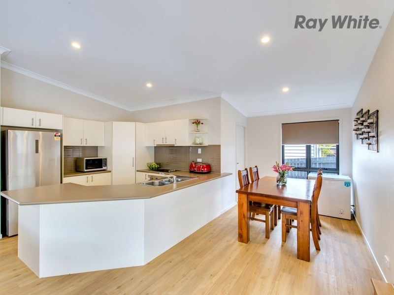 8 Heathwood Place, Collingwood Park QLD 4301