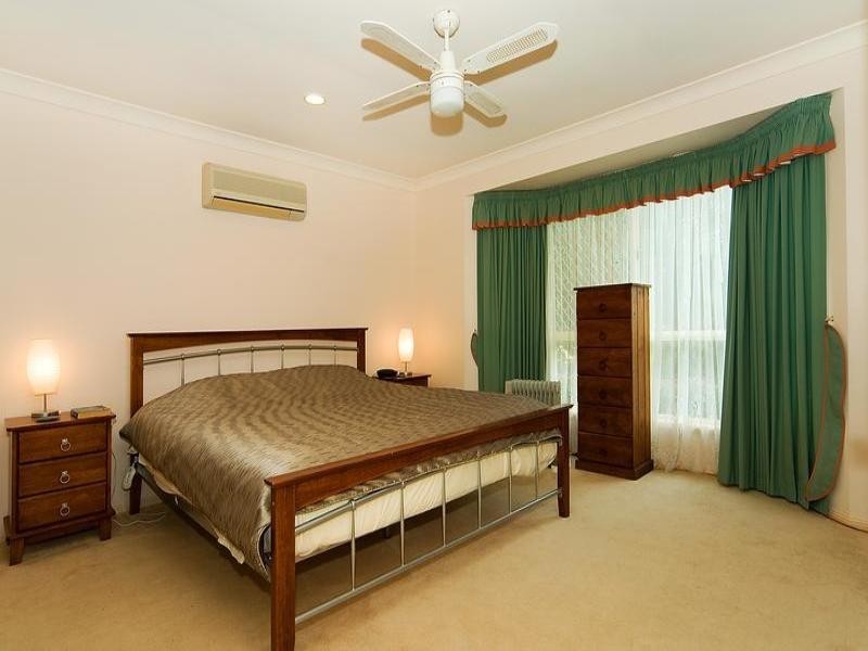 54 Ravenswood Lane, Springfield QLD 4300
