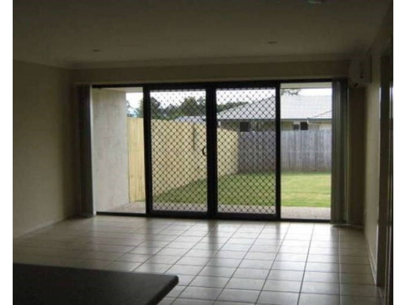 2/56 Berrigan Street, Redbank Plains QLD 4301