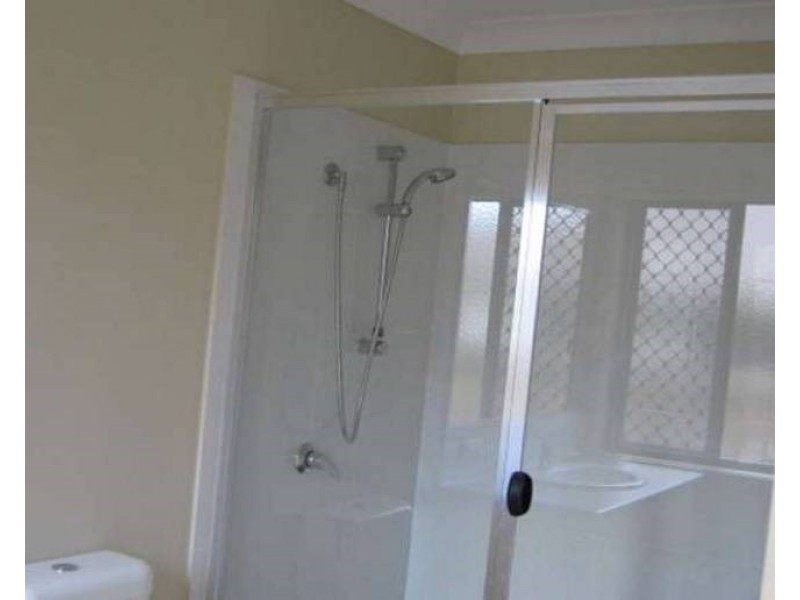 2/56 Berrigan Street, Redbank Plains QLD 4301