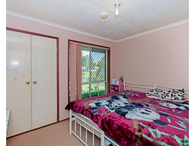 8 Somerfield Street, Redbank Plains QLD 4301