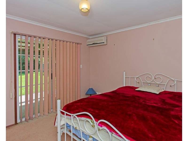 8 Somerfield Street, Redbank Plains QLD 4301