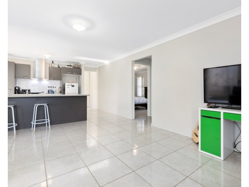 12 Boundary Street, Bundamba QLD 4304