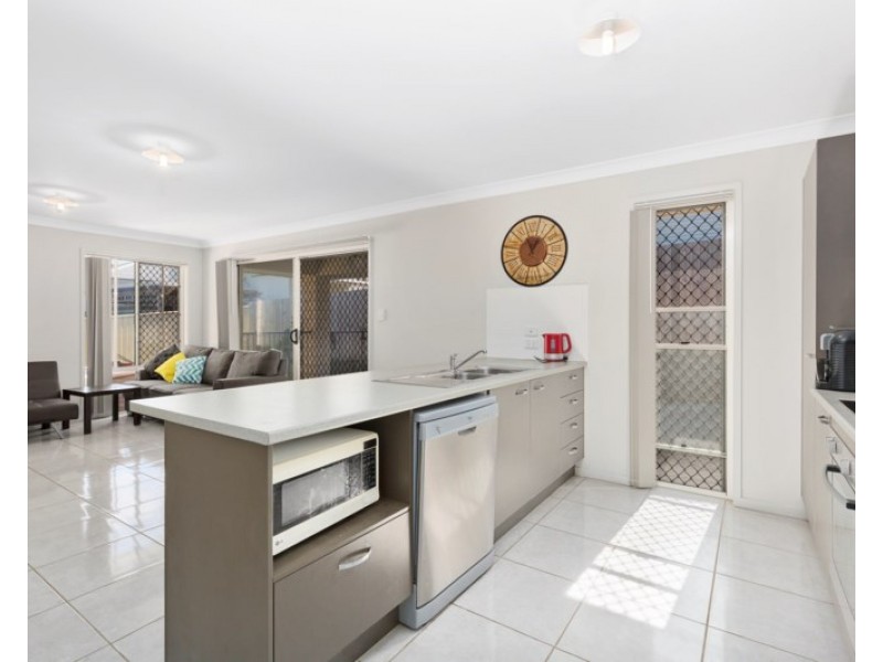 12 Boundary Street, Bundamba QLD 4304