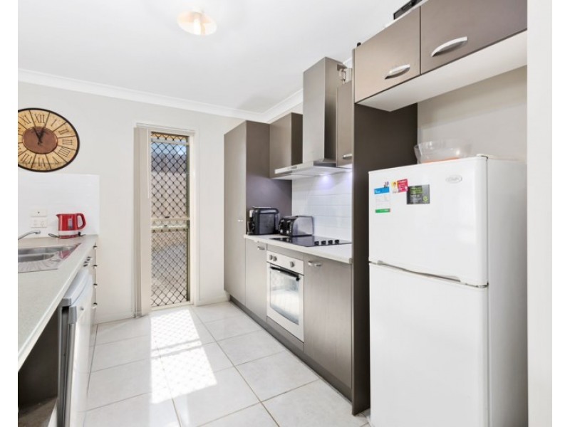 12 Boundary Street, Bundamba QLD 4304