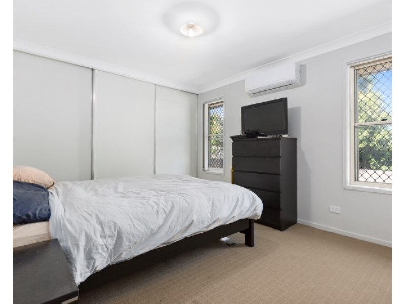 12 Boundary Street, Bundamba QLD 4304