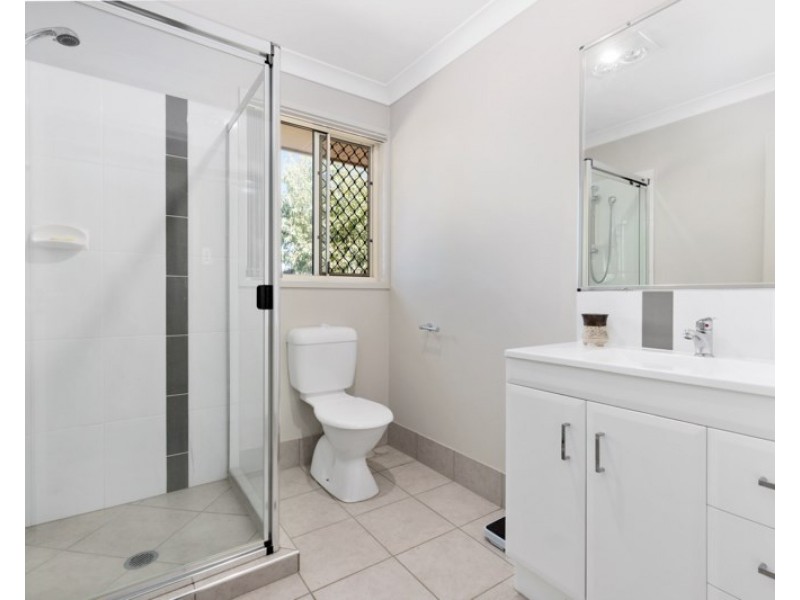 12 Boundary Street, Bundamba QLD 4304