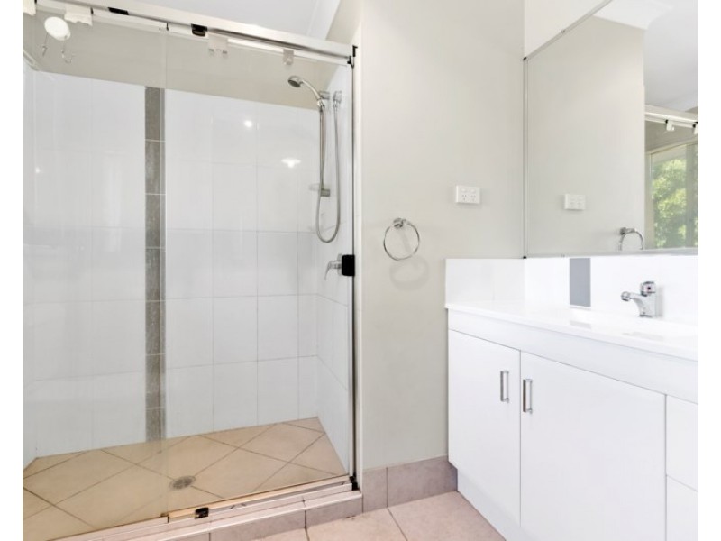 12 Boundary Street, Bundamba QLD 4304