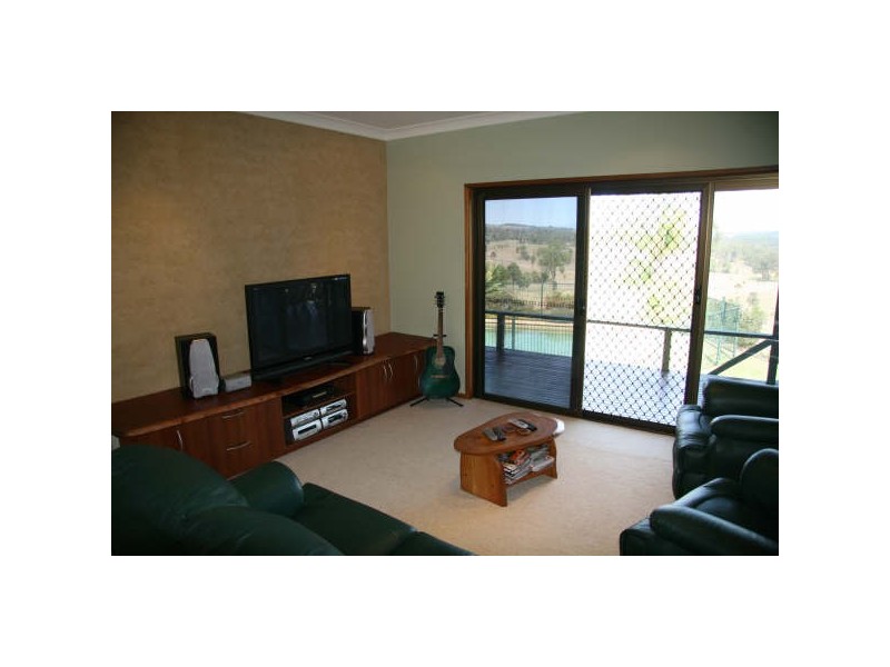 Peak Crossing QLD 4306