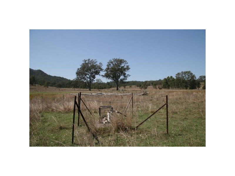 Peak Crossing QLD 4306