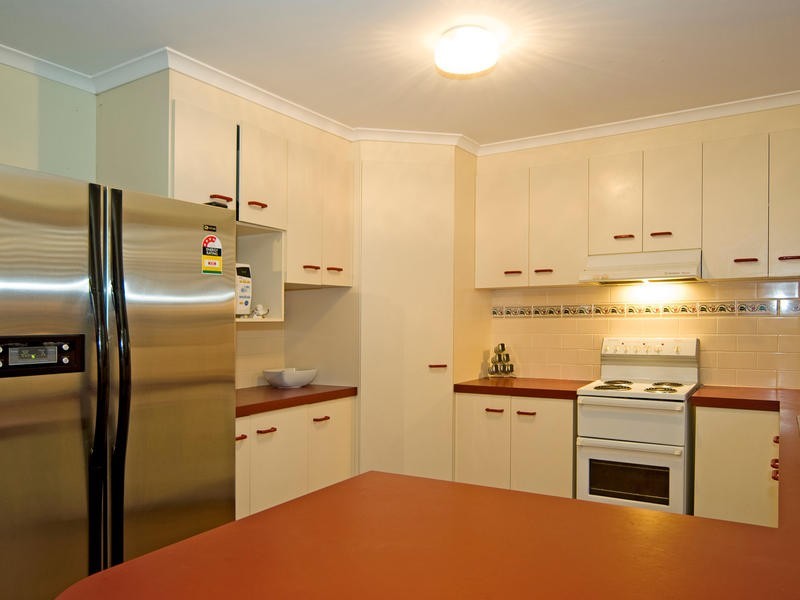 11 Vanessa Court, Camira QLD 4300